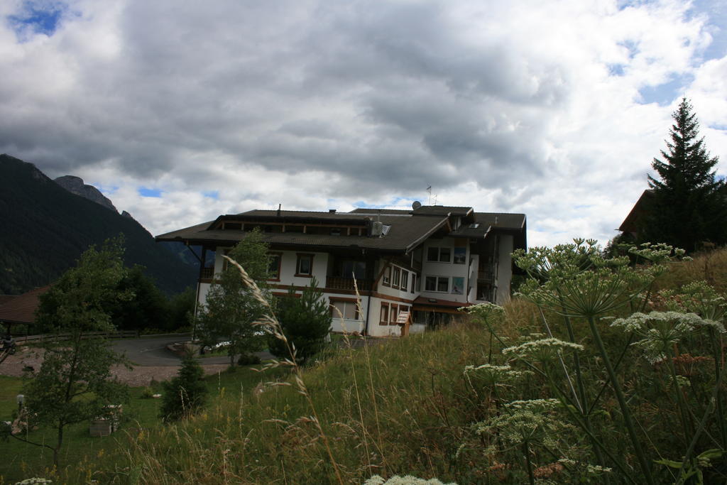 A. Paolo Apartments Vigo di Fassa Dış mekan fotoğraf
